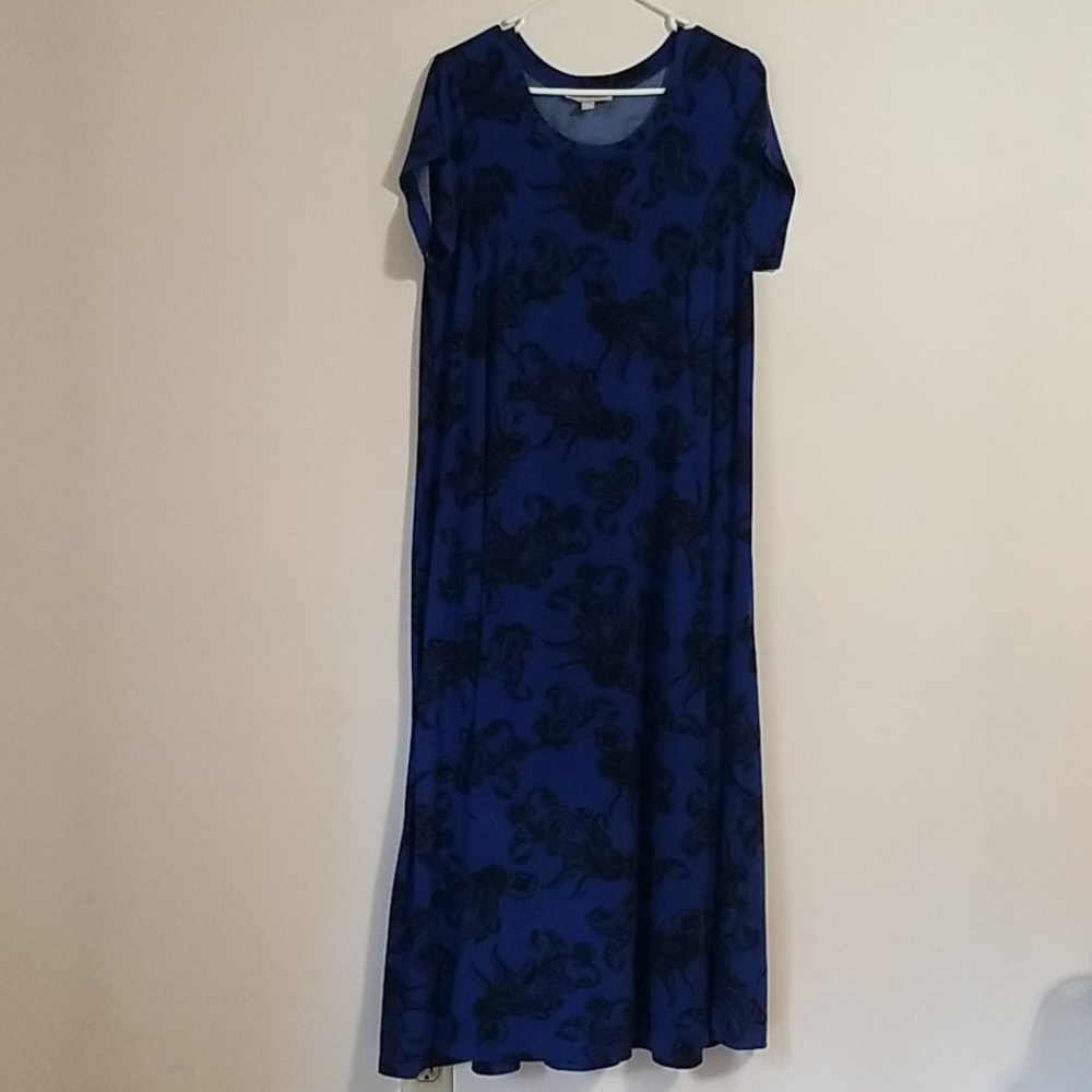 Plus sized! Floor length maxi dress